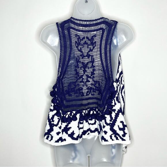 ANTHROPOLOGIE Moth Turson Netted navy white crochet pom pom sweater vest S/XS - Picture 3 of 7